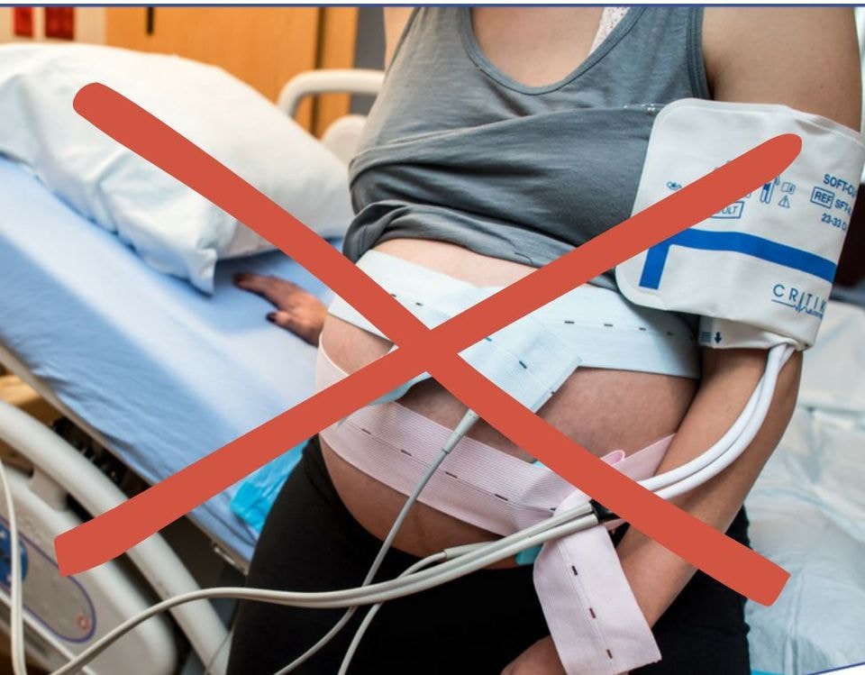 Medical monitoring equipment with red X warning